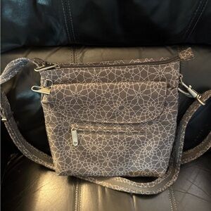 Travelon Patterned Gray Crossbody Bag